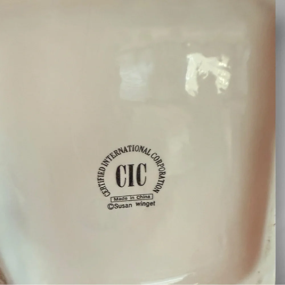 Certified International Corporation‎ Susan Winget Sunflower Canisters